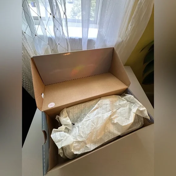 Vans Disney 100 year anniversary sneakers - Picture 6 of 14